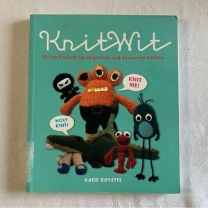 KnitWit Knitting Pattern Book 20 Fun Projects for Beginners & Seasoned Knitters